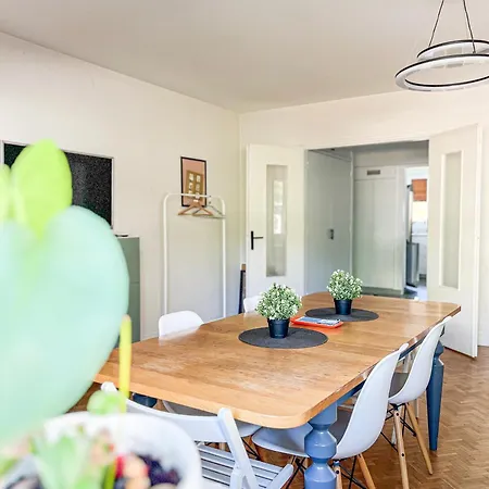 Cosy 60m Forest In Maisons-laffitte, 20mins To Paris, Ideal For Family Of 4